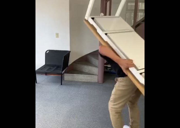 ご報告遅くなりましたが事務所の引っ越しをして1ヶ月が経ちました٩( ᐛ )و